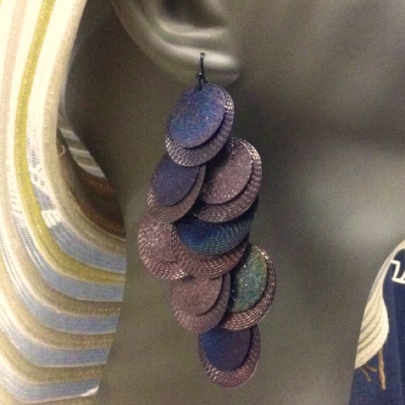 Jewelry - Metal Statement earrings
